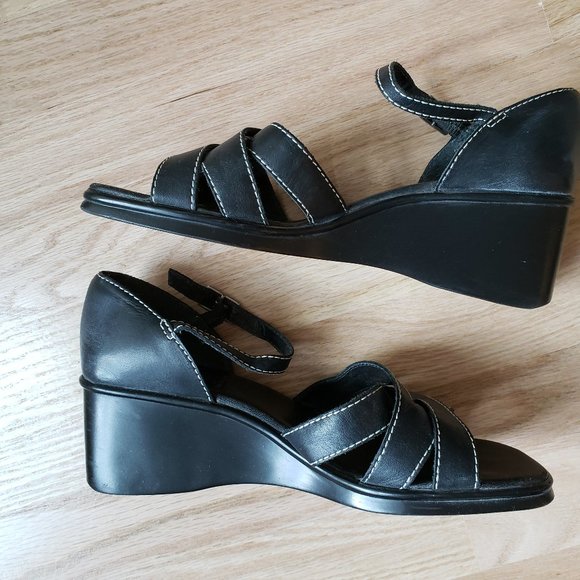 Etienne Aigner Genuine Leather Black Wedge Sandals Size 7.5M - Picture 4 of 5